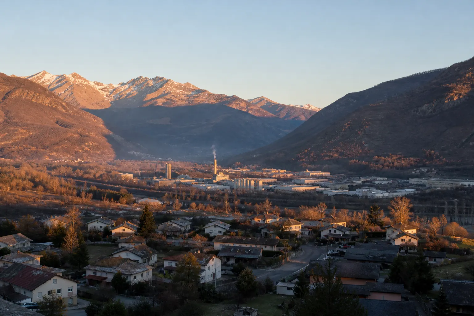 Site industriel dans une vallee de l Ariege