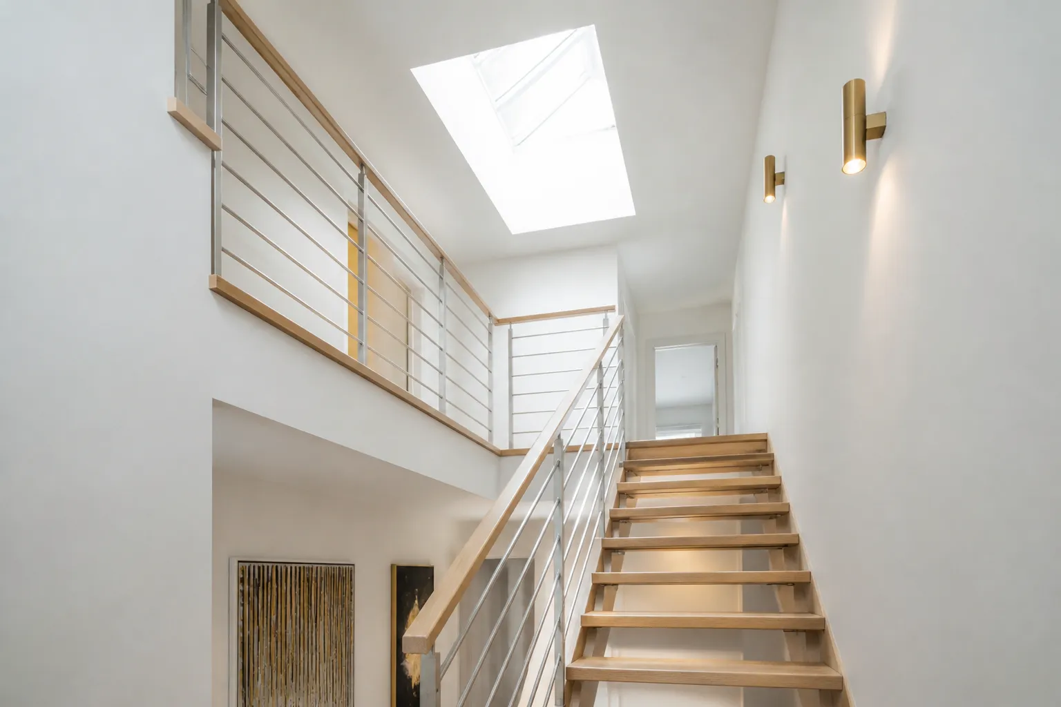Escalier interieur d un duplex neuf controle a la livraison VEFA a Asnieres sur Seine